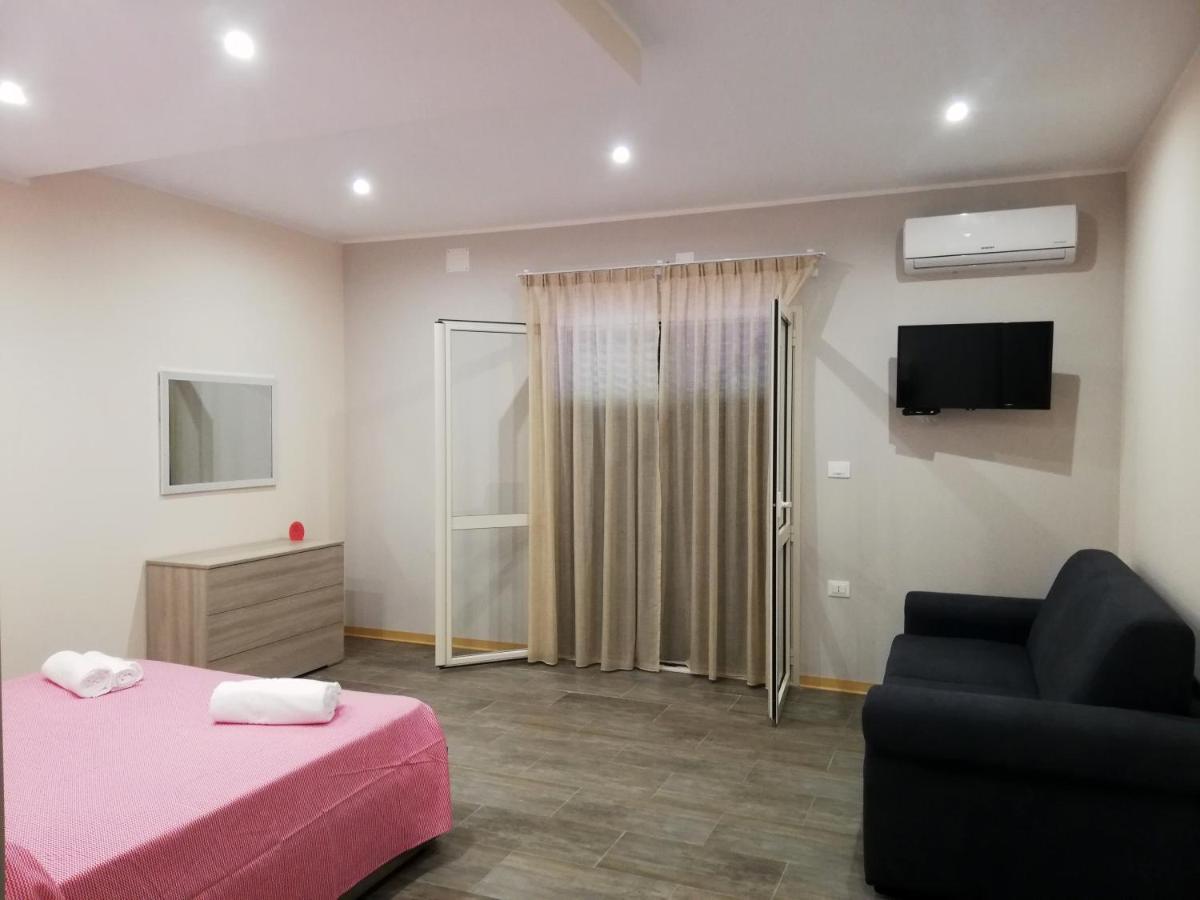 Residenza Mediterranea Дзамброне Екстериор снимка