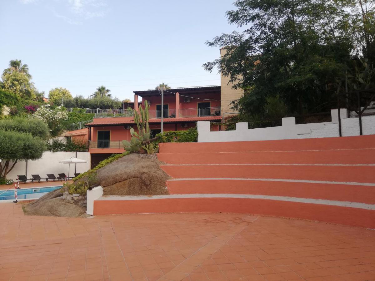 Residenza Mediterranea Дзамброне Екстериор снимка
