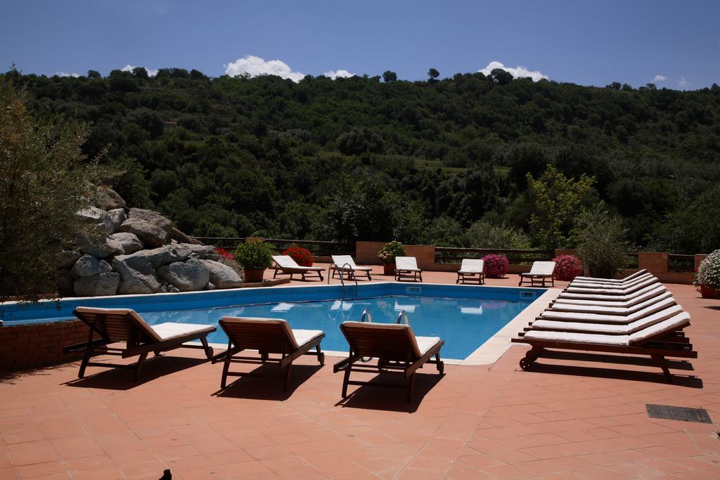 Residenza Mediterranea Дзамброне Екстериор снимка