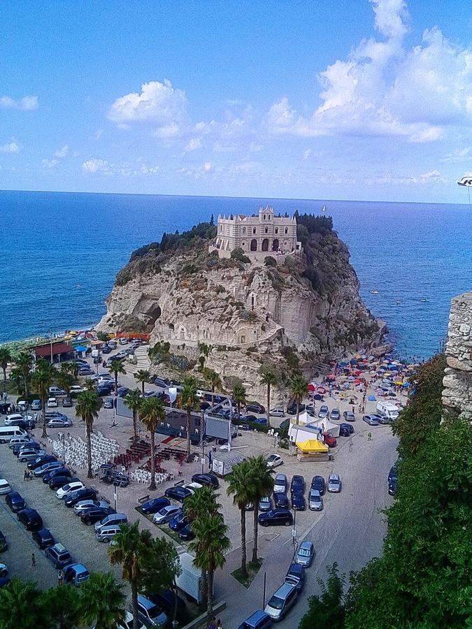 Residenza Mediterranea Дзамброне Екстериор снимка