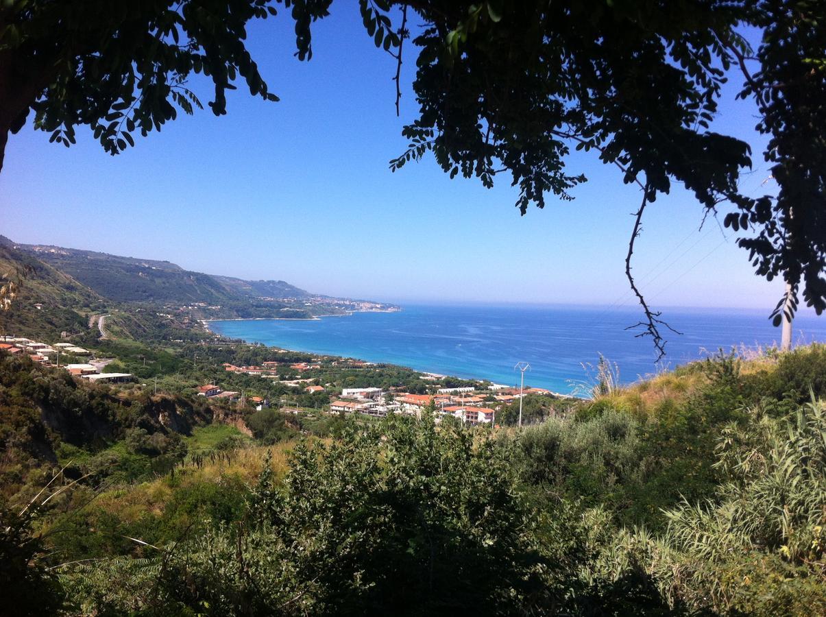 Residenza Mediterranea Дзамброне Екстериор снимка