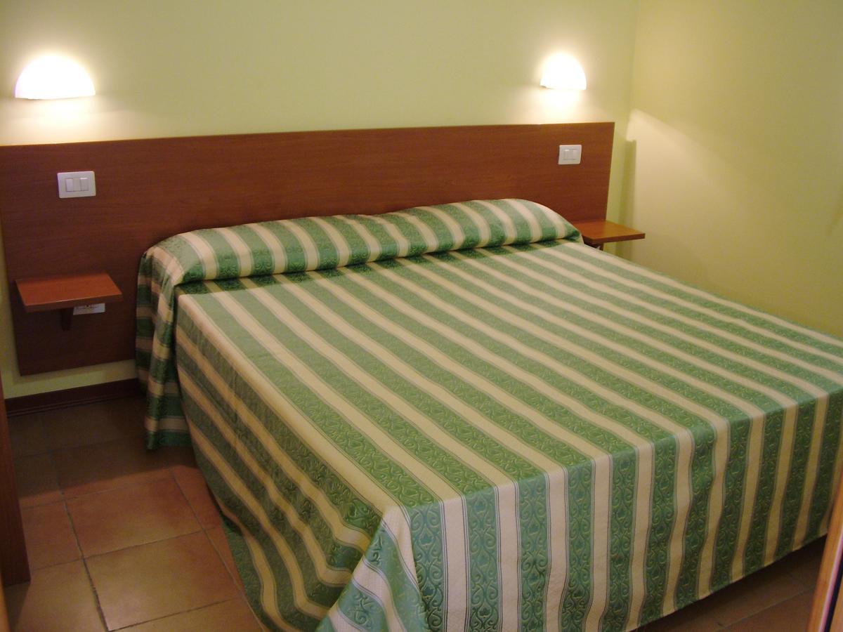 Residenza Mediterranea Дзамброне Екстериор снимка