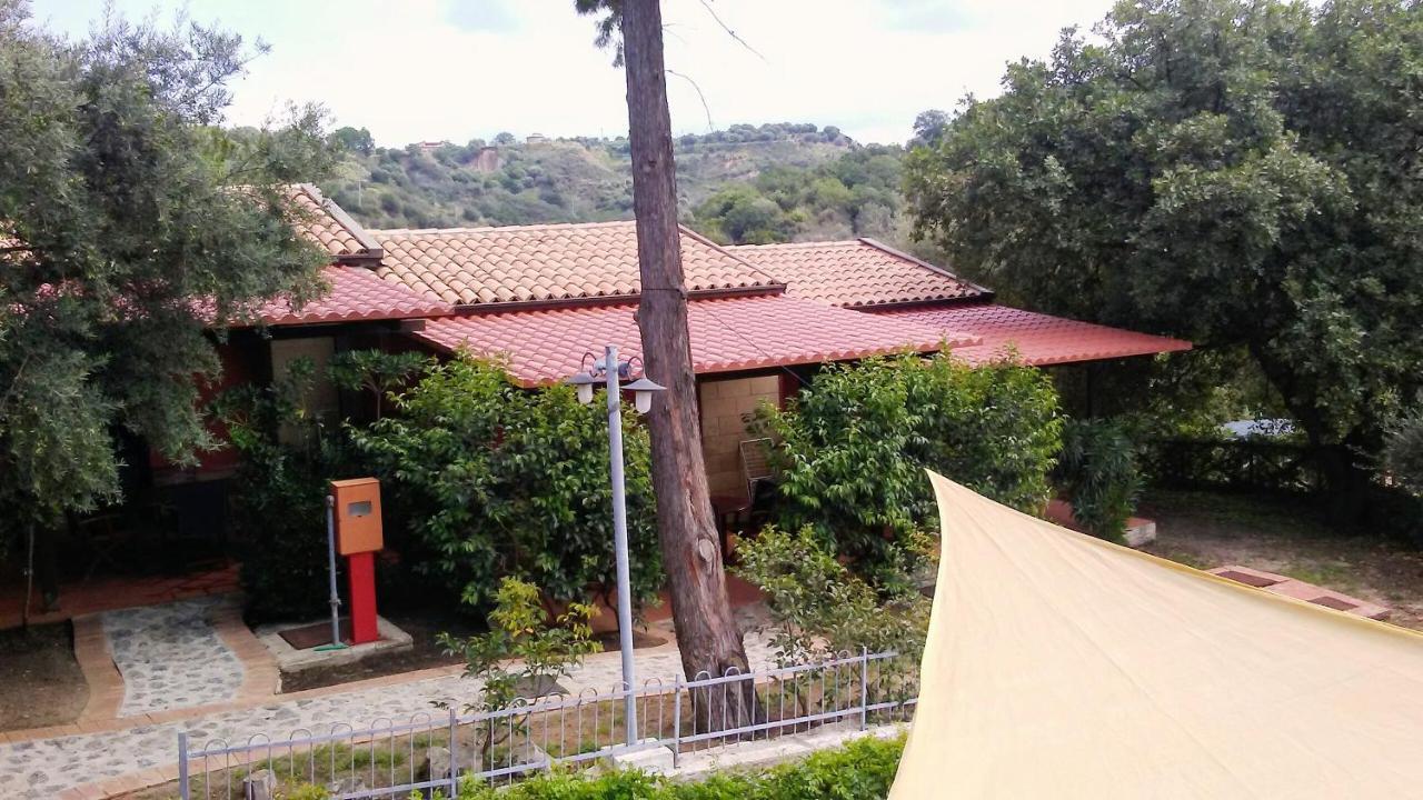 Residenza Mediterranea Дзамброне Екстериор снимка