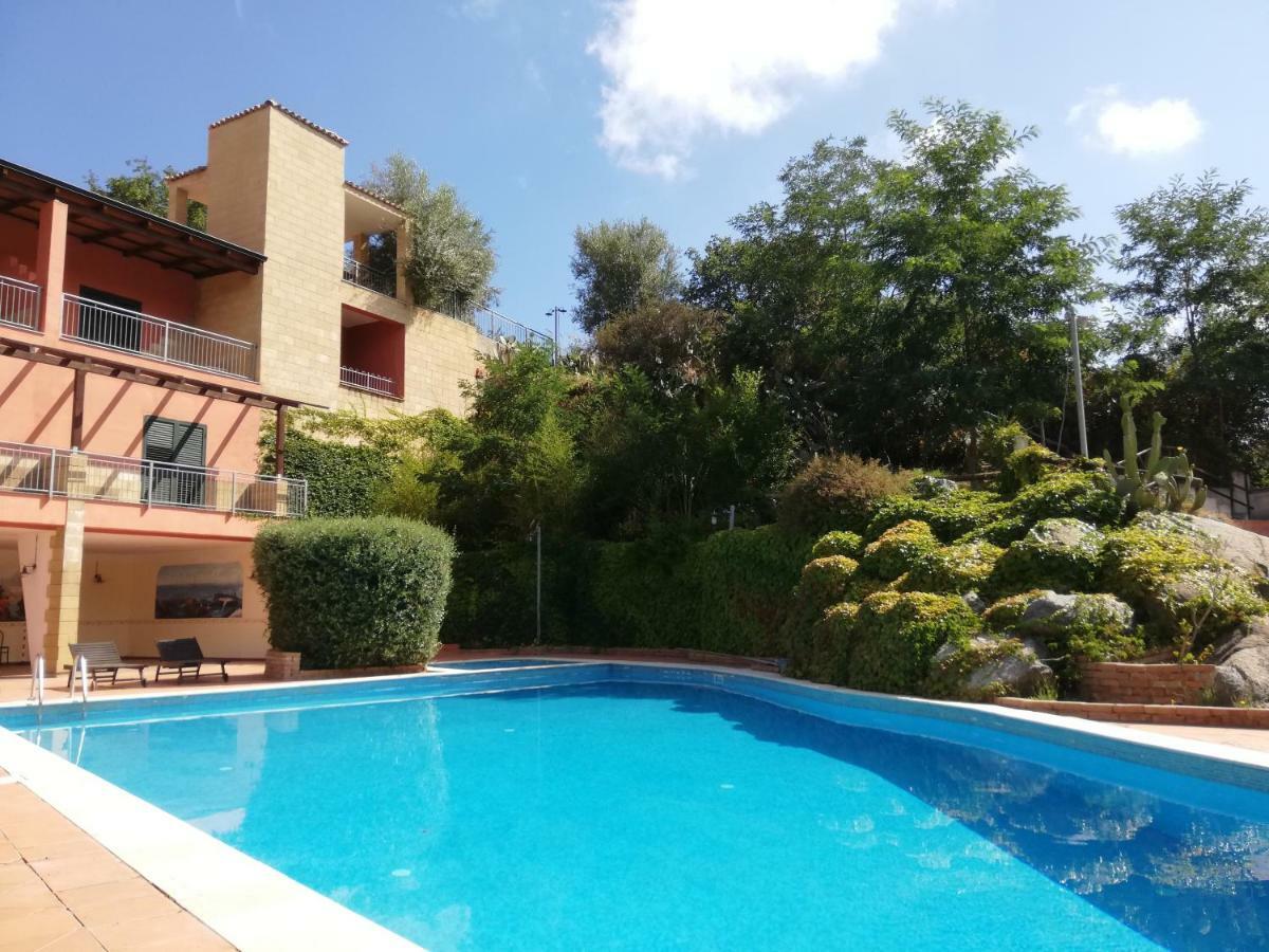 Residenza Mediterranea Дзамброне Екстериор снимка