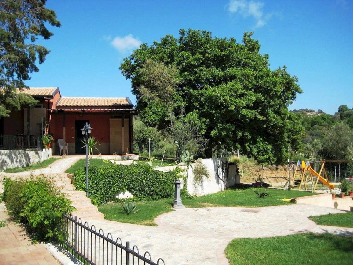 Residenza Mediterranea Дзамброне Екстериор снимка